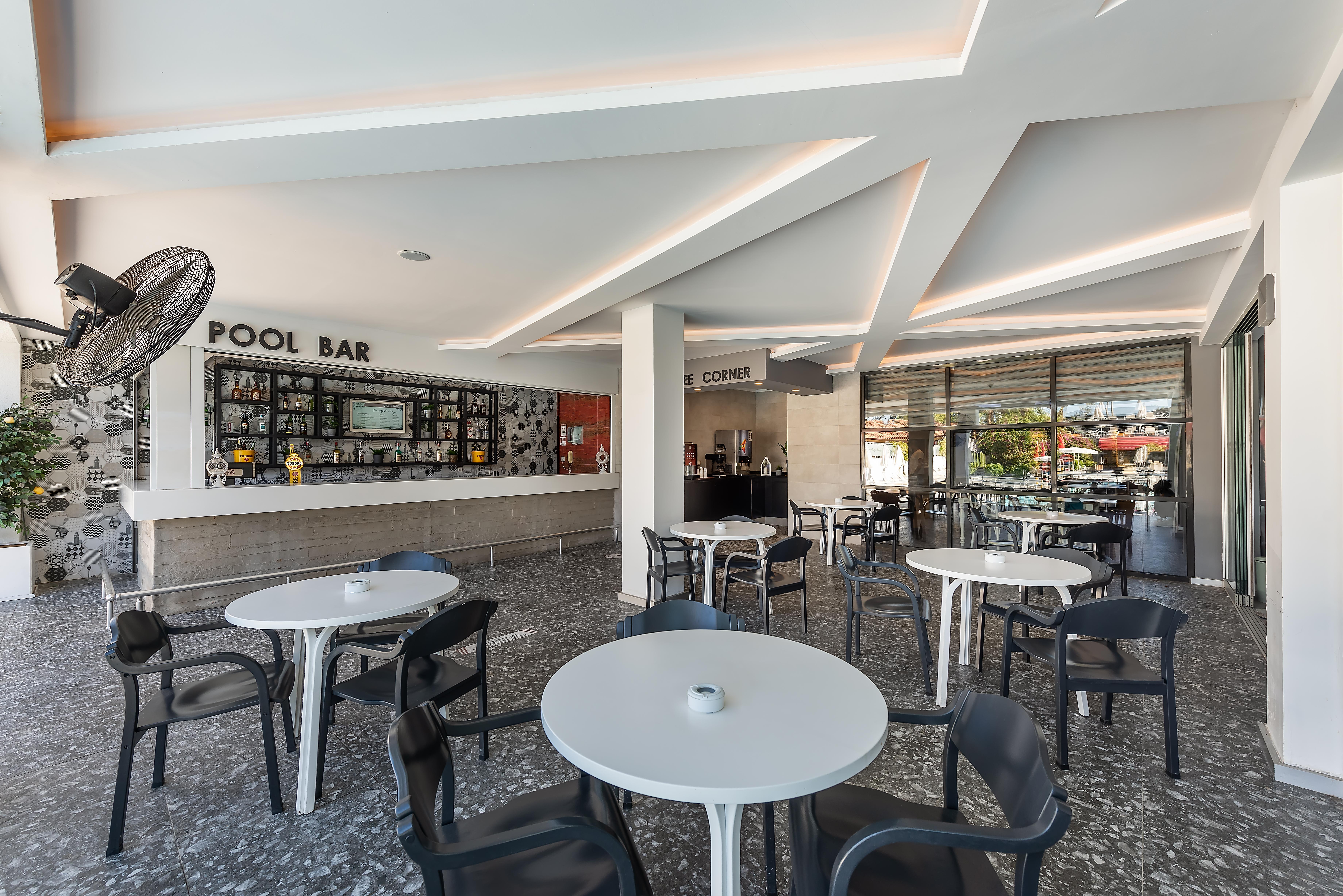 White City Beach Adult Only Konaklı Exterior foto